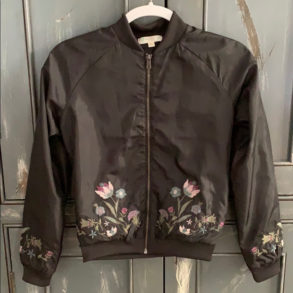 Embroidered black jacket